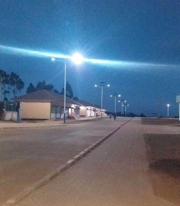 蒙阴县非洲科特迪瓦太阳能路灯工程
